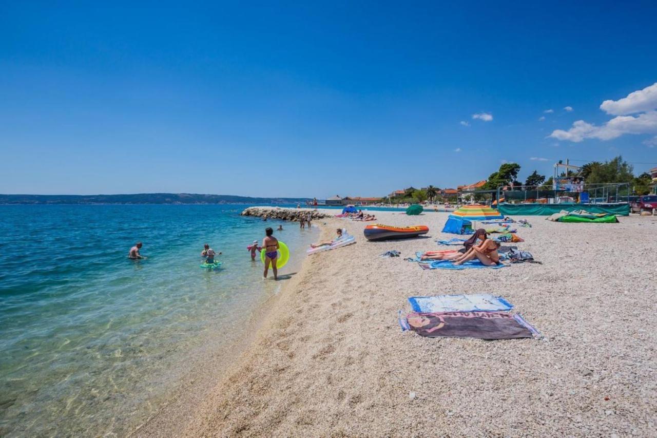 Apartment Livaja Kaštel Novi Dış mekan fotoğraf